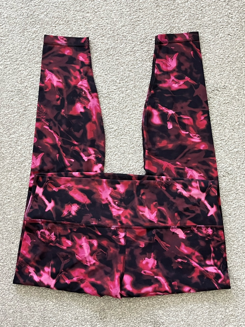 NWOT lululemon athletica Pink & Black Abstract Print High-Rise Leggings Size 18